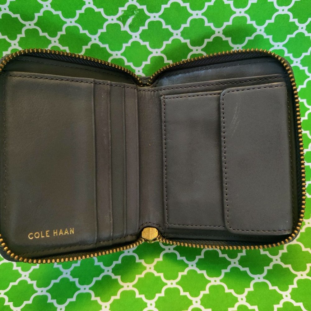 Colehan zippered wallet